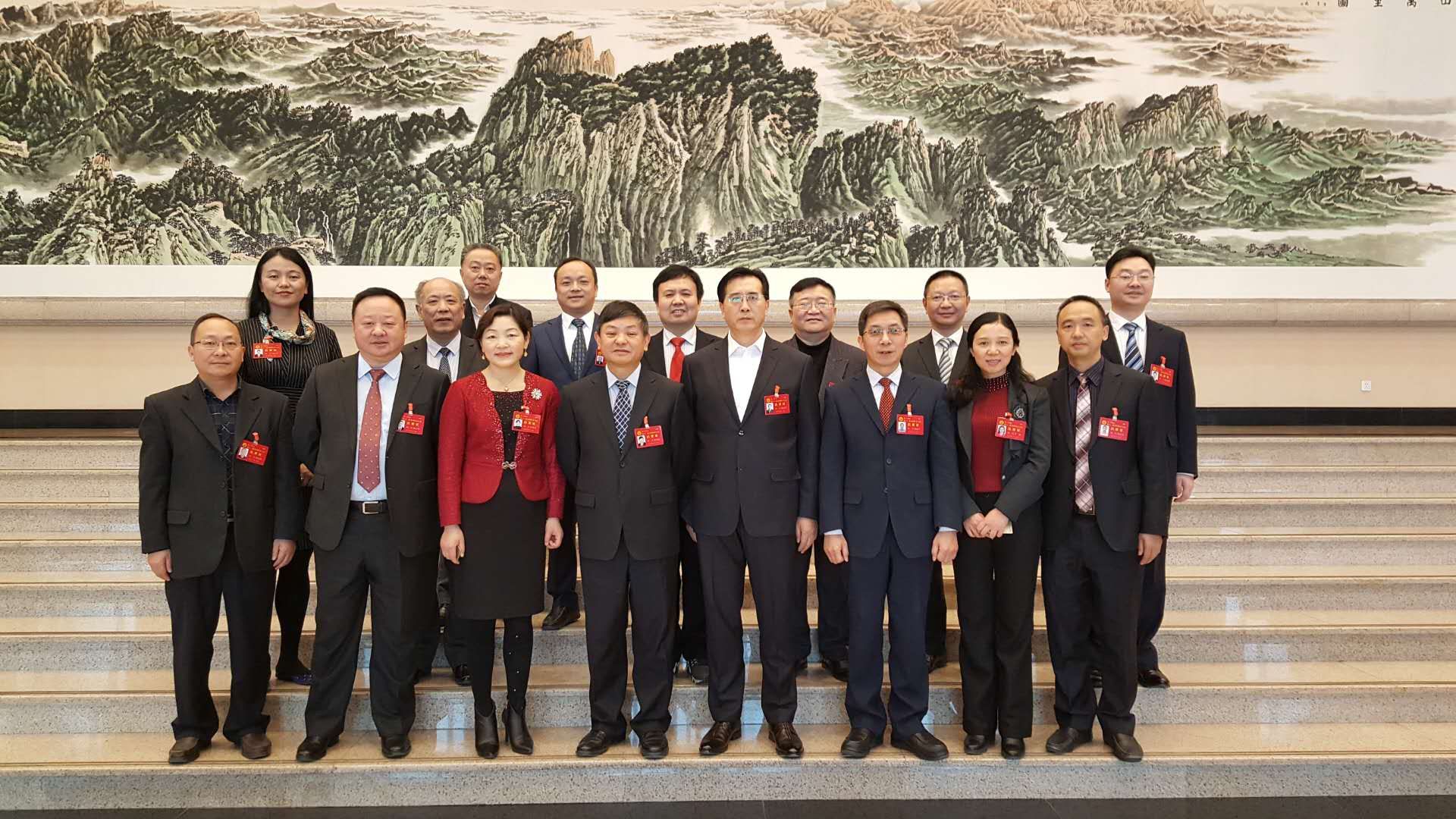 误���入图片的描述文字